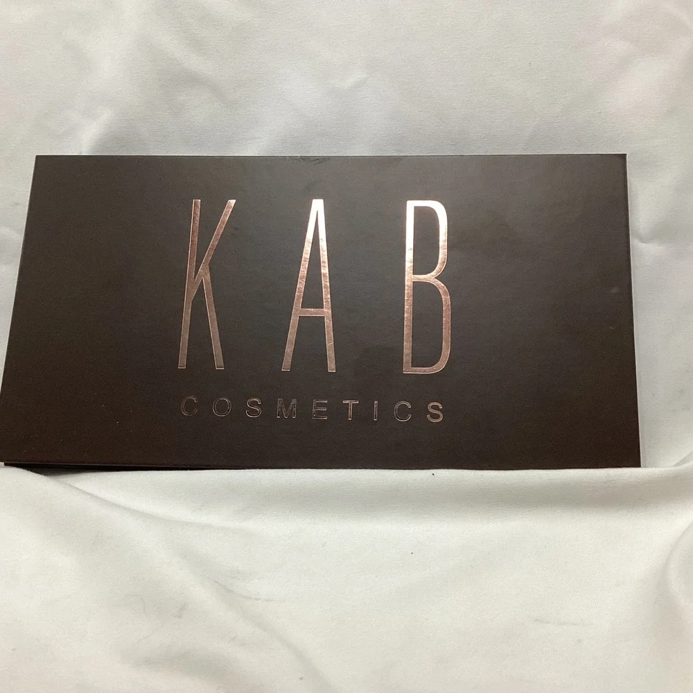 KAB Cosmetics Contour Palette Volume I 8 Shades Matte Face Sculpting Kit 40g
